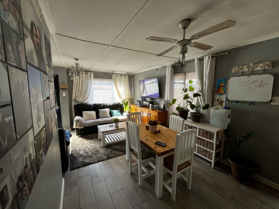 3 Bedroom Property for Sale in Esselenpark Western Cape